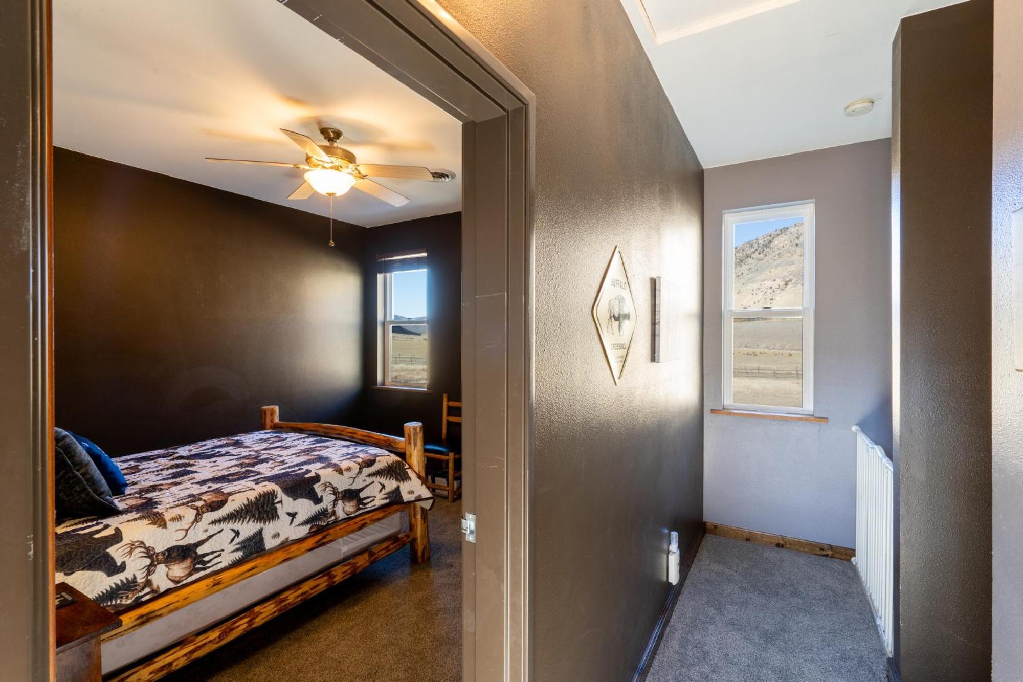 Bison Lodge - Lg Home - 2 Bedrooms - Less Than 5 Miles To Yellowstone North Entrance, Sleeps Up To 8 Гардинер Экстерьер фото
