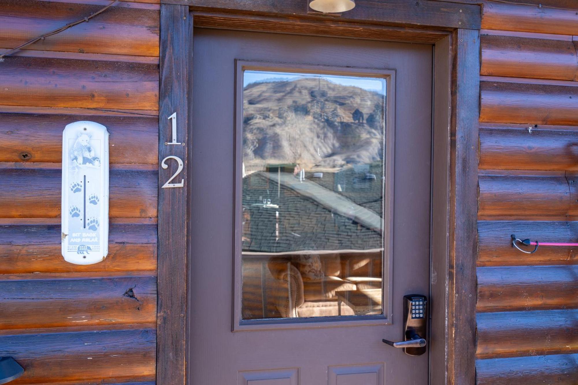 Bison Lodge - Lg Home - 2 Bedrooms - Less Than 5 Miles To Yellowstone North Entrance, Sleeps Up To 8 Гардинер Экстерьер фото
